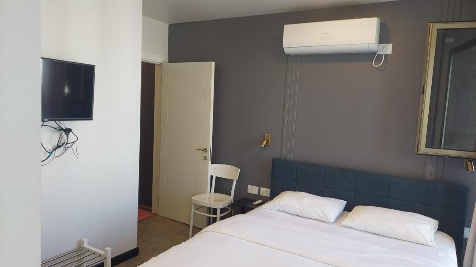 Moon Tlv - 4Th Floor Hotell Tel Aviv Rom bilde